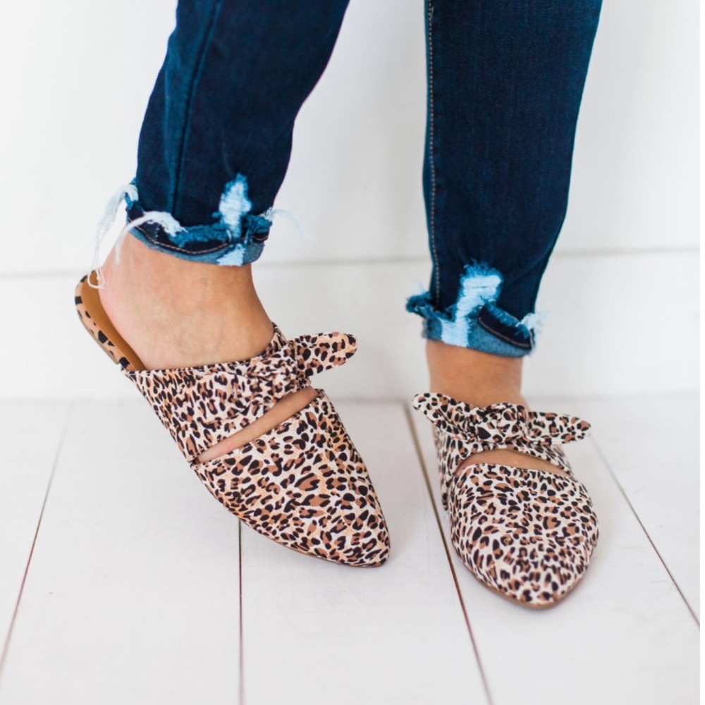 Leopard slip on with bow